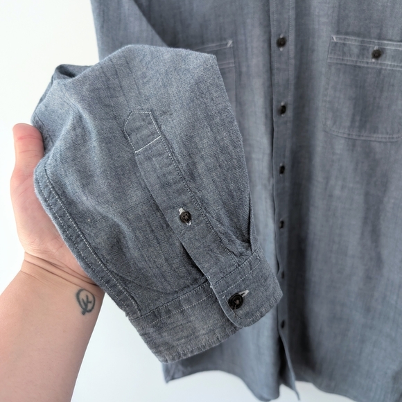 Frank & Oak Men's St-Viateur Blue Chambray Button-Down Shirt ~ Size Large - Picture 8 of 9